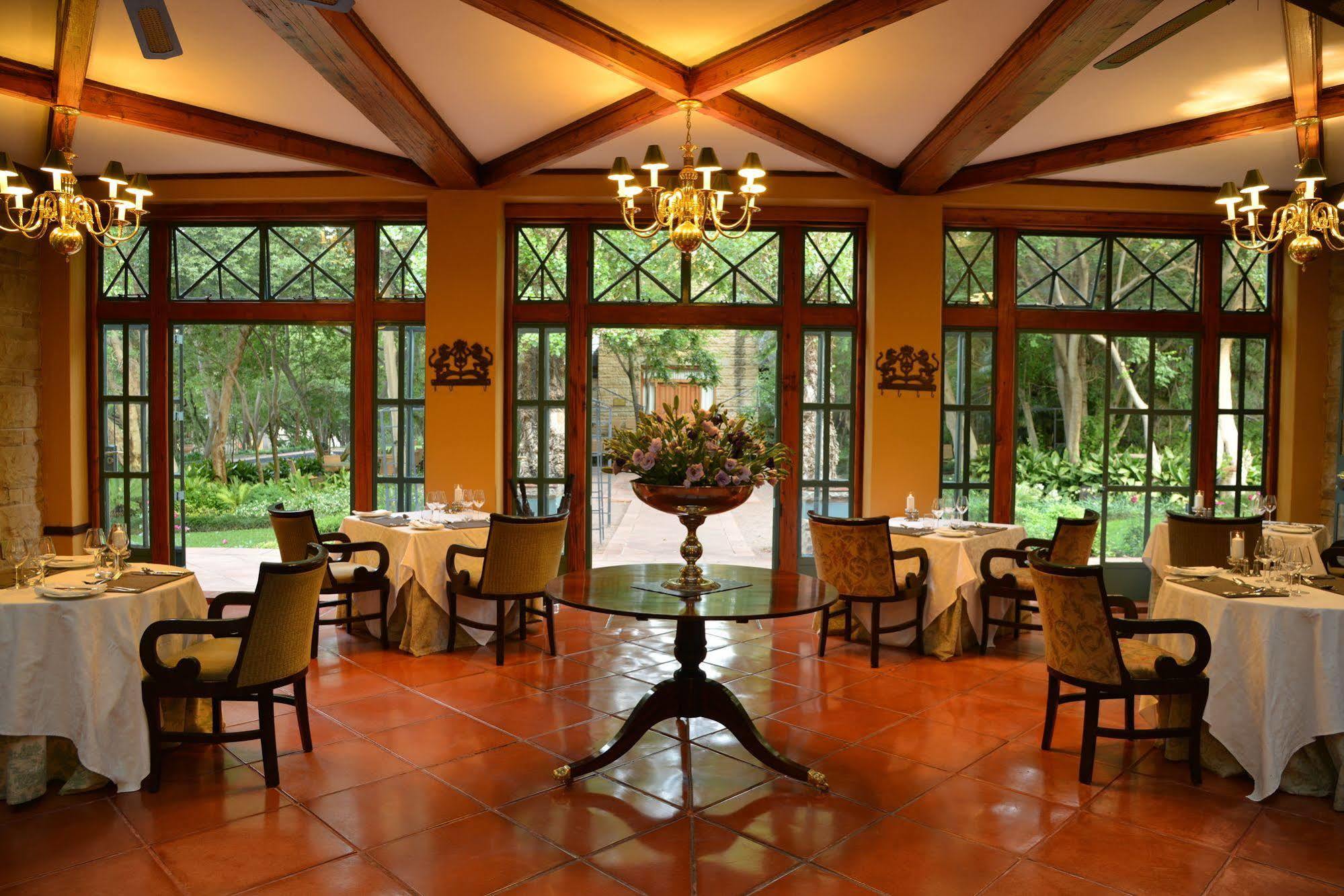 De Hoek Country Hotel Magaliesburg Exterior foto